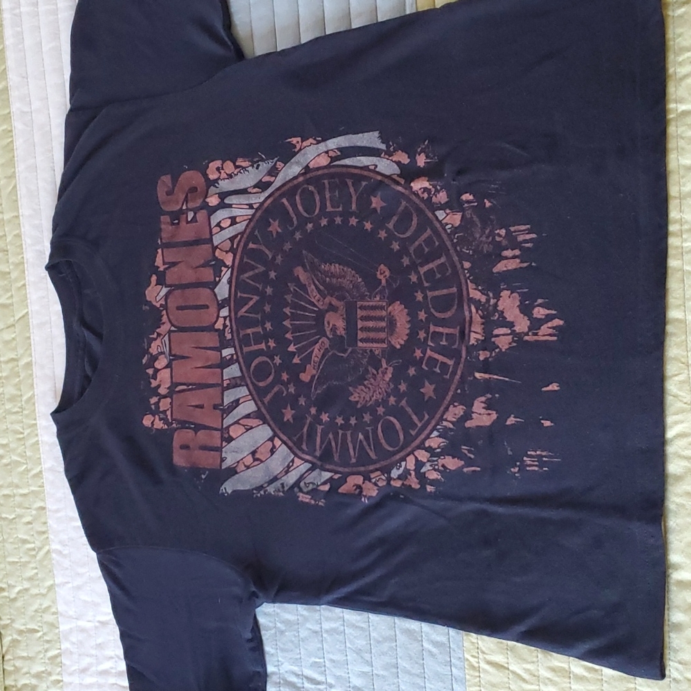 **buy 2 get 1 free** Womens size xs Ramones tshirt